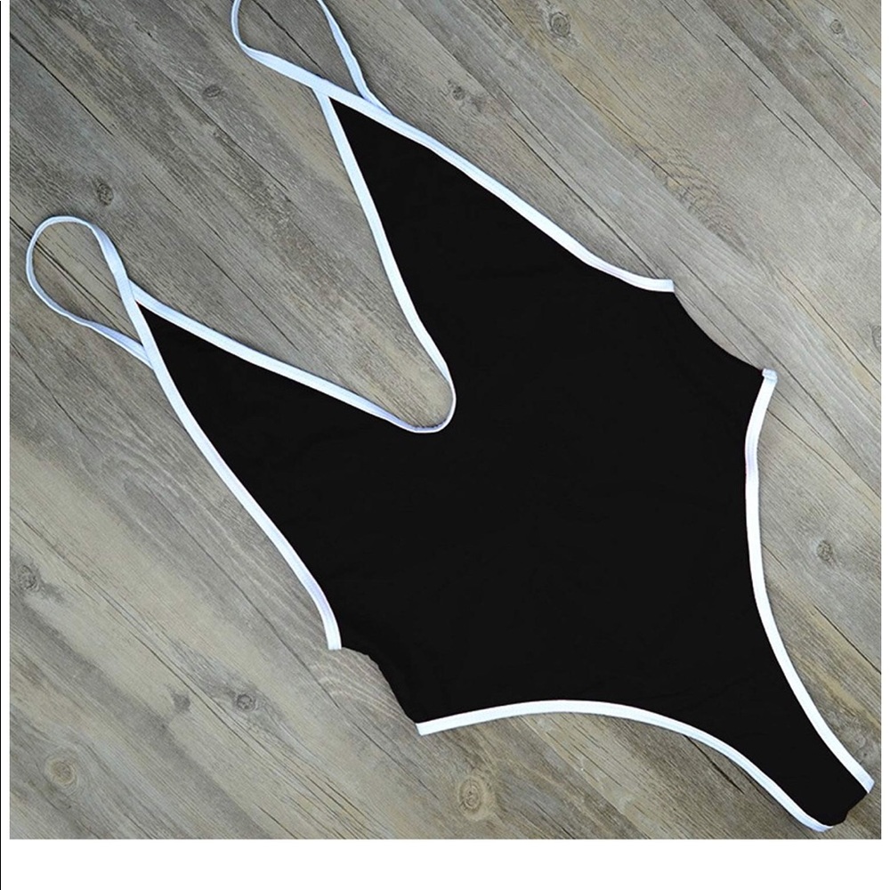 Bathing suit - Picture 2 of 4